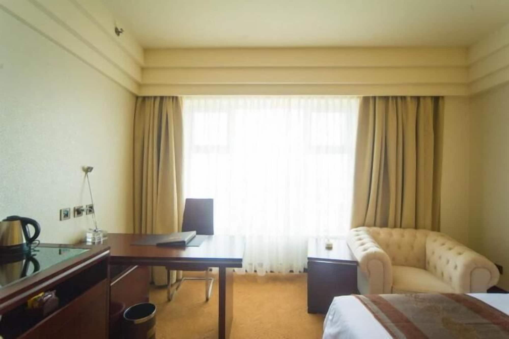 Ramada Chengdu North Hotel Bagian luar foto