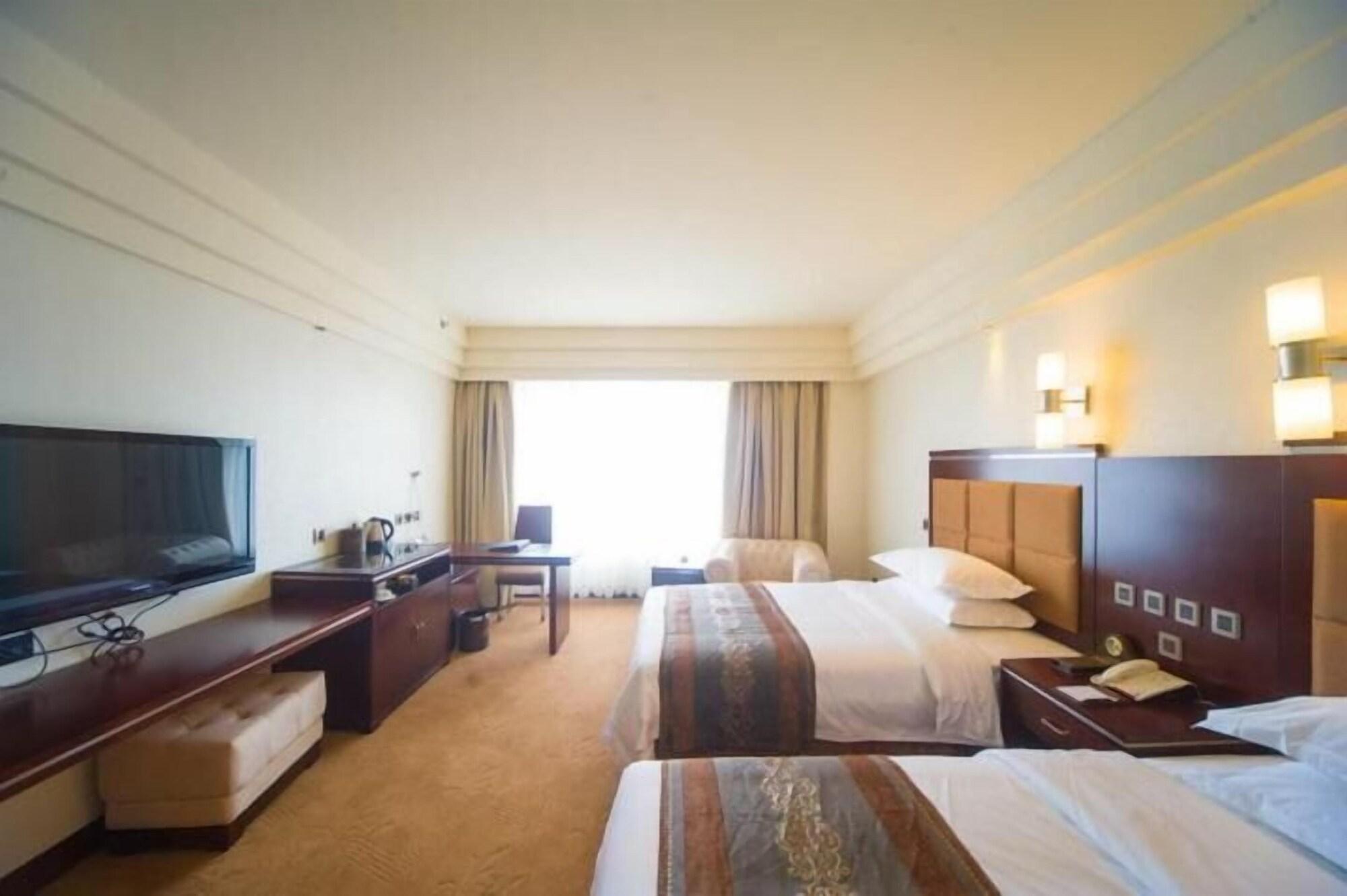 Ramada Chengdu North Hotel Bagian luar foto
