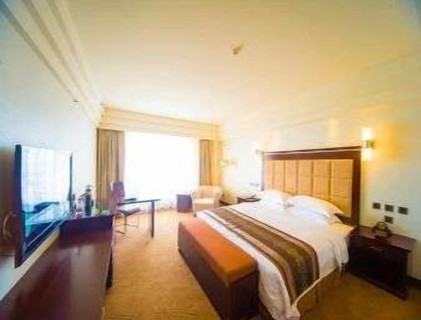 Ramada Chengdu North Hotel Bagian luar foto