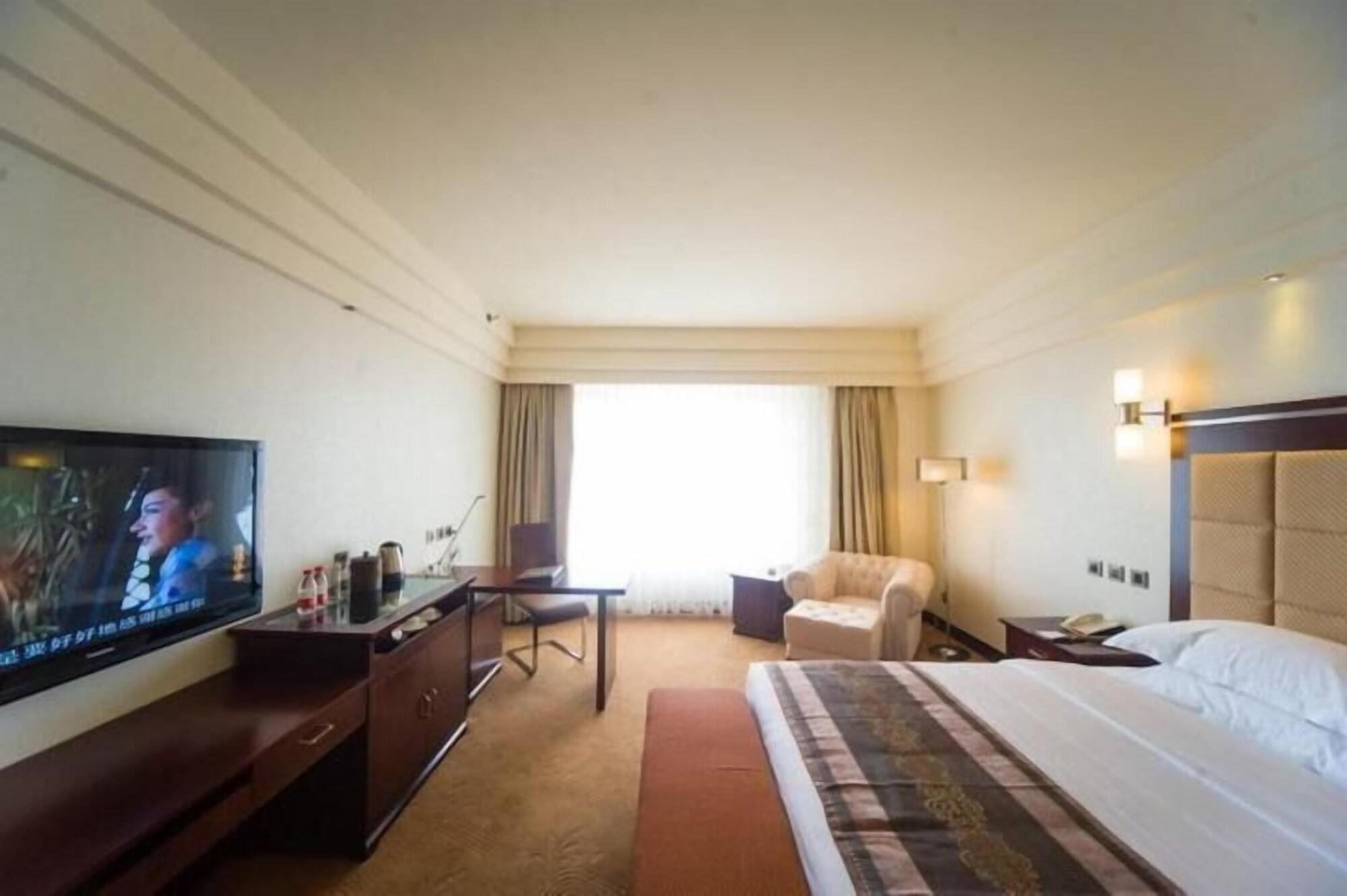 Ramada Chengdu North Hotel Bagian luar foto