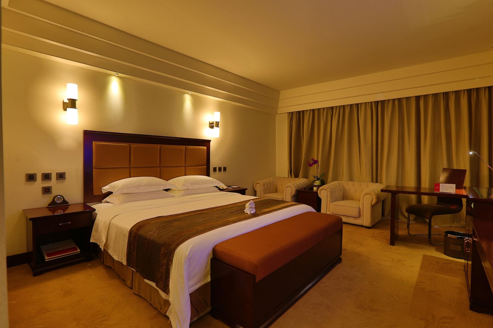 Ramada Chengdu North Hotel Bagian luar foto