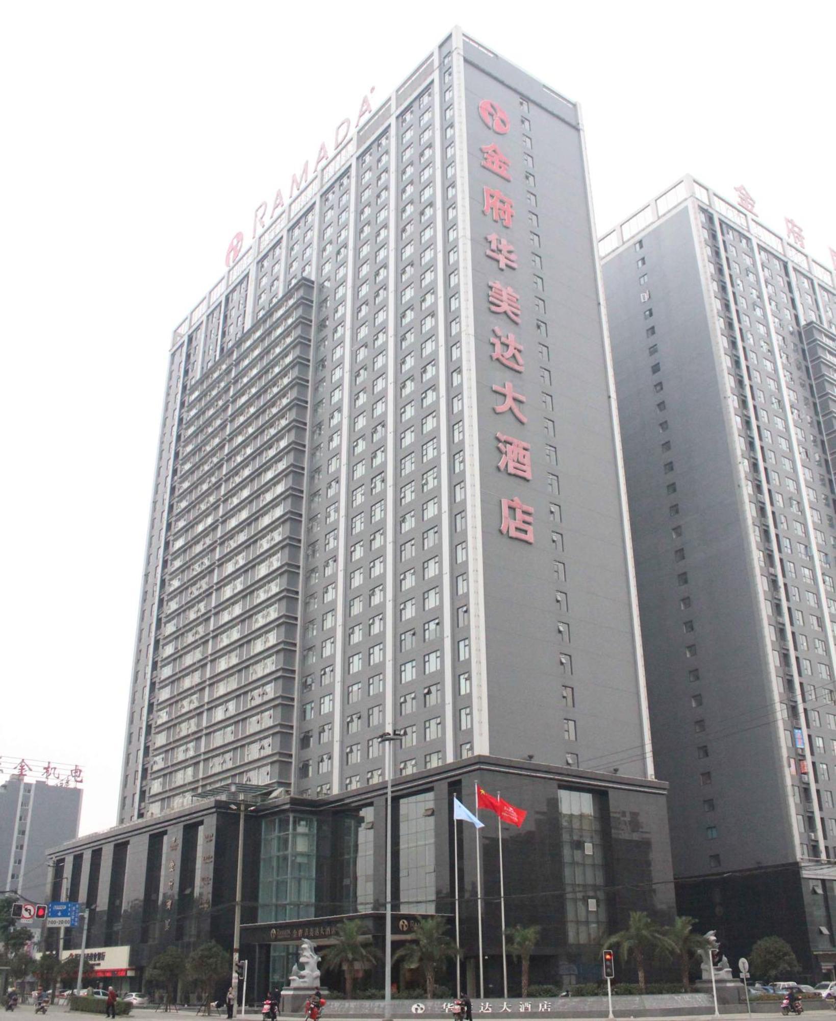 Ramada Chengdu North Hotel Bagian luar foto