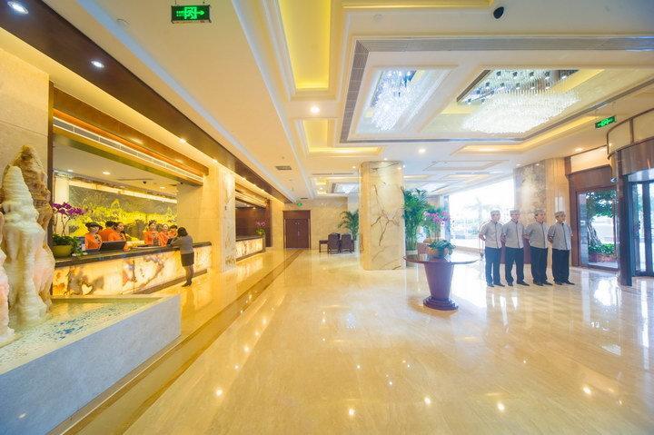 Ramada Chengdu North Hotel Bagian luar foto